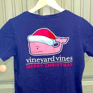 Vineyard Vines Christmas Pocket T XS 🐳